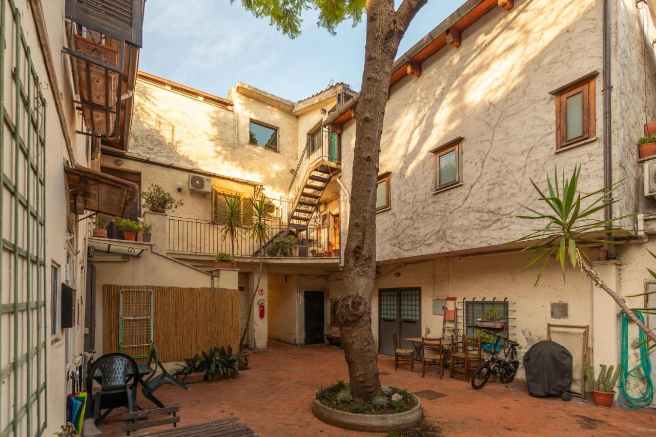 Bright And Comfy Terraced Apartment In Trastevere Ρώμη Εξωτερικό φωτογραφία