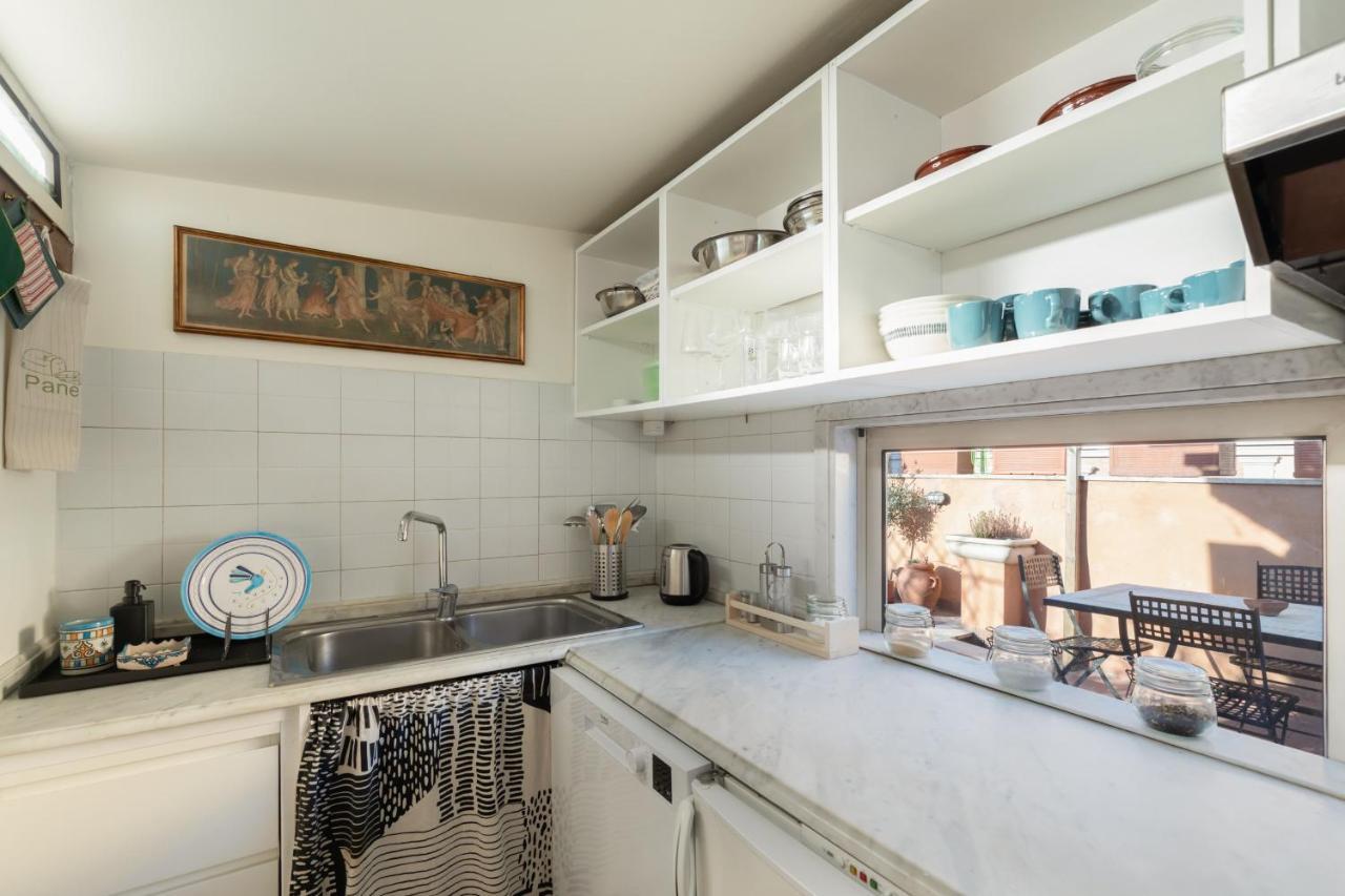 Bright And Comfy Terraced Apartment In Trastevere Ρώμη Εξωτερικό φωτογραφία
