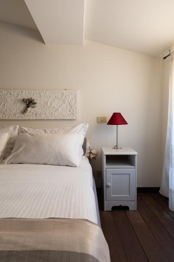 Bright And Comfy Terraced Apartment In Trastevere Ρώμη Εξωτερικό φωτογραφία