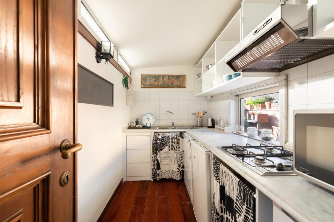 Bright And Comfy Terraced Apartment In Trastevere Ρώμη Εξωτερικό φωτογραφία